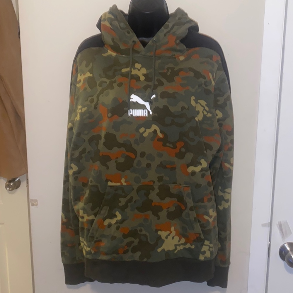 Puma hoodie Size Large Color Green Camo